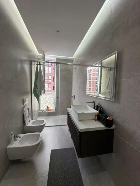 Tirane, shitet apartament 3+1+Ballkon Kati 3, 151 m² 350.000 €