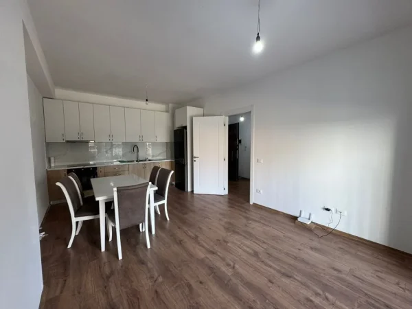 Tirane, shitet apartament 2+1 Kati 1, 105 m² 210.000 €
