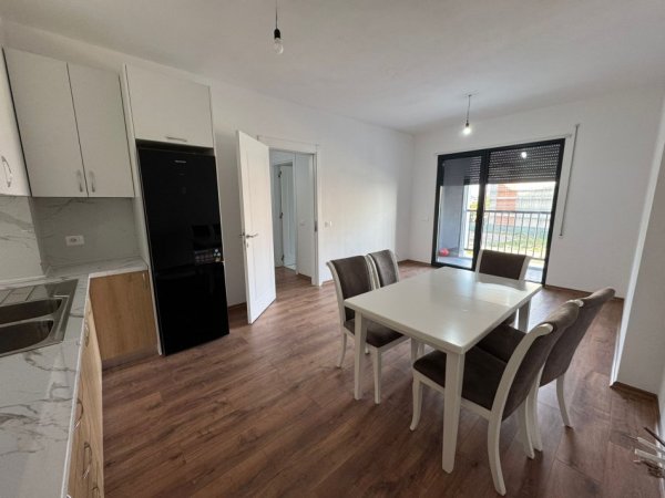 Tirane, shitet apartament 2+1 Kati 1, 105 m² 200.000 € 