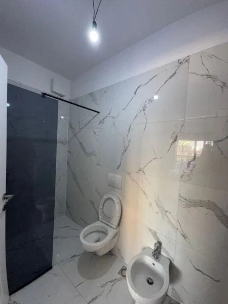 Tirane, shitet apartament 2+1 Kati 1, 105 m² 210.000 €