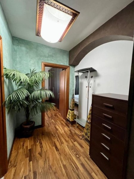 Tirane, shitet apartament 2+1 , 117 m² 298.000 € 