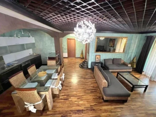 Tirane, shitet apartament 2+1 , 117 m² 298.000 € 