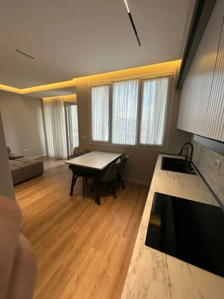 Tirane, shitet apartament 2+1+Ballkon Kati 3, 106 m² 260.000 € (River Residence)