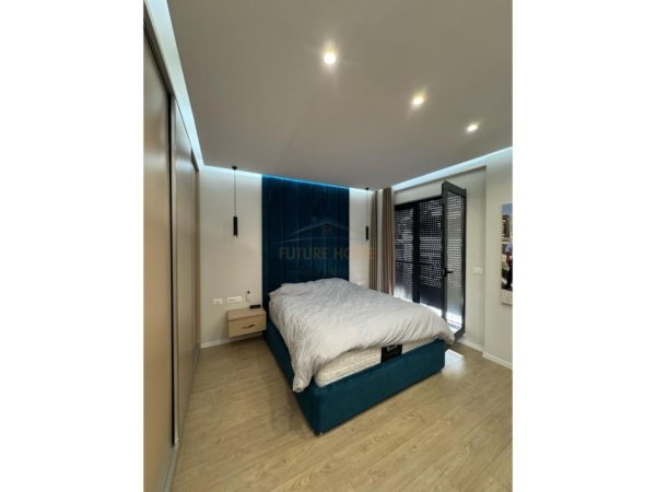 Shqiperi, shitet apartament 1+1+Aneks+Ballkon Kati 2, 110 m² 235.000 €