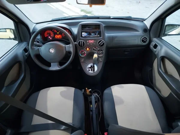 Vlore, shes makine Fiat Panda Automat 2009 1.2 Ben,in/Gas(Fabrike) Benzin+Gaz, e verdhë automatik Kondicioner 162.056 km 4.200 €