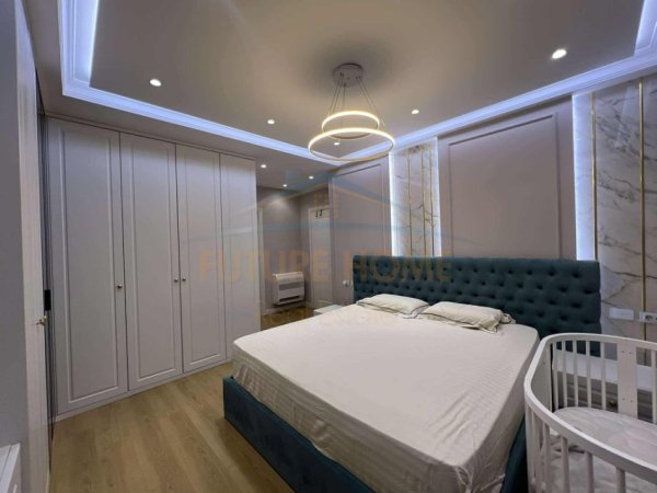 Tirane, shitet apartament 3+1 Kati 6, 153 m² 245.000 € 