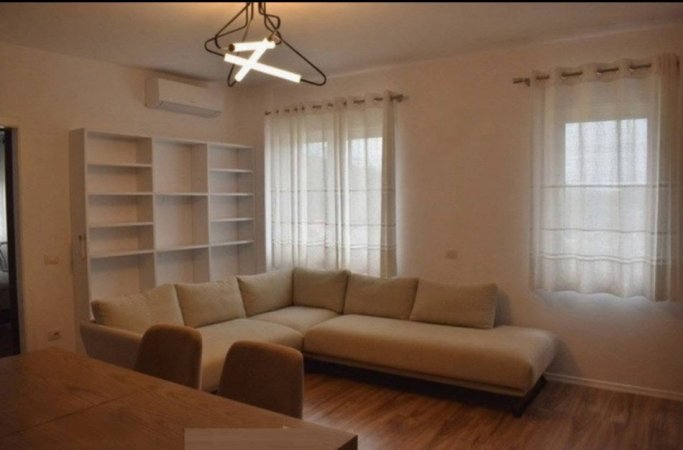 Tirane, shitet apartament 3+1 Kati 4, 131 m² 141.000 € (FRESKU)