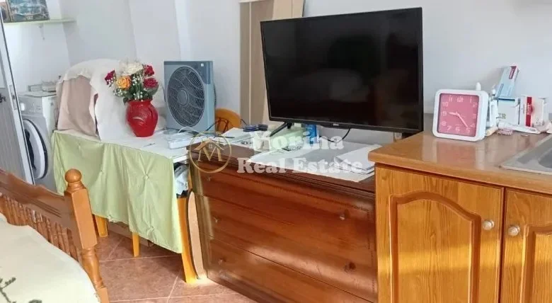 Durres, shitet garsonier Kati 1, 25 m² 50.000 € (Rruga Pavarsia)