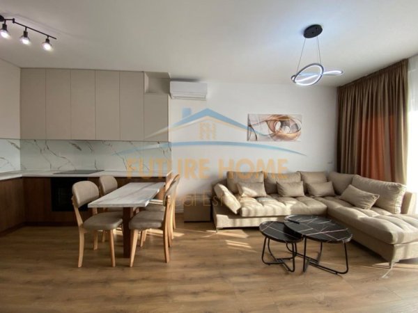 Tirane, jap me qera apartament 2+1+Ballkon Kati 8, 77 m² 1.200 € (ZOGU I ZI)