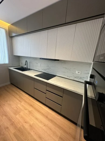 Tirane, shitet apartament 2+1+Aneks+Ballkon Kati 8, 106 m² 260.000 € (River Rezidence)