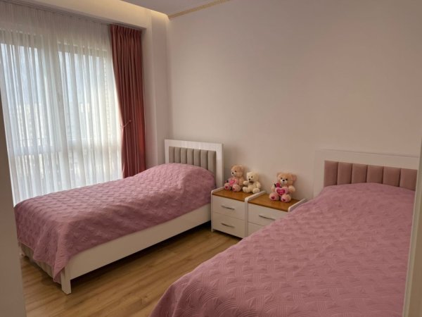 Tirane, jepet me qera apartament 2+1+Ballkon Kati 9, 115 m² (Ish Fusha e Aviacionit)
