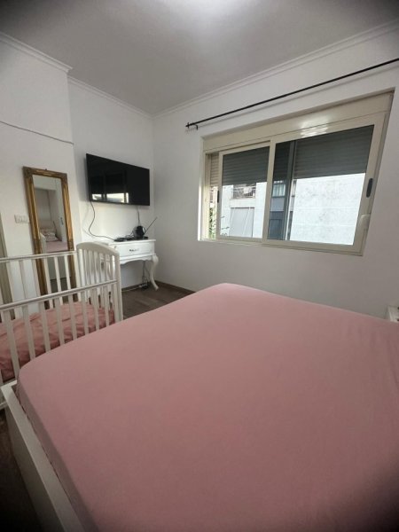 Tirane, jepet me qera apartament 1+1+Ballkon , 70 m² 700 € (Liqeni Artificial, Prane Kopshtit Zoologjik)