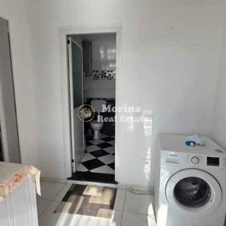 Tirane, jepet me qera shtepi 2+1+Ballkon Kati 2, 100 m² 400 € (Rruha Halit Bega)