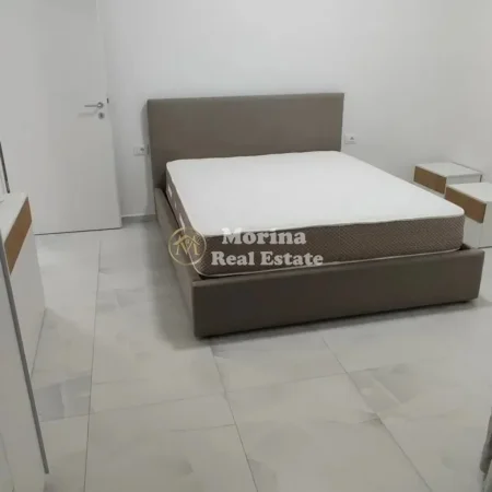 Tirane, jepet me qera apartament 1+1 Kati 2, 56 m² 550 € (Shkolla e Kuqe)
