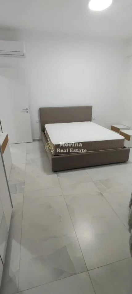 Tirane, jepet me qera apartament 1+1+Ballkon Kati 1, 60 m² 400 € (Fresk)