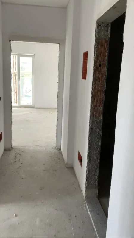 Tirane, shitet apartament 2+1+2+Aneks+Ballkon Kati 5, 96 m² (930€/m2 Te kompleksi Fafa)