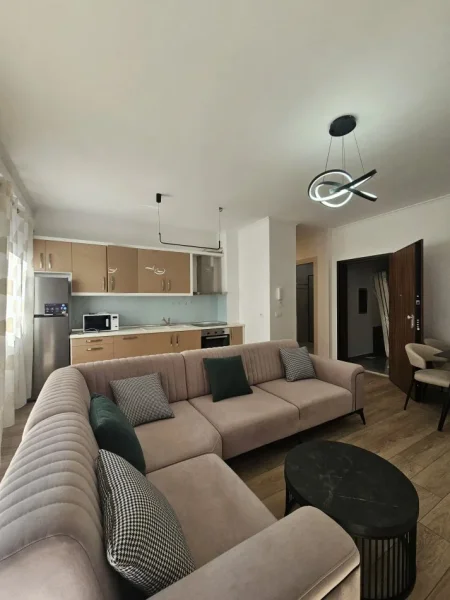 Tirane, jepet me qera apartament 2+1 Kati 2, 85 m² 800 € 