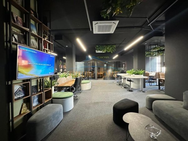 Tirane, shitet zyre Kati 3, 355 m² 1.200.000 € (Kompleksi Delijorgji)