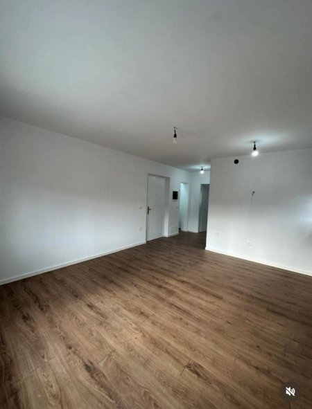 Tirane, shitet apartament 3+1 Kati 6, 133 m² 133.000 € 