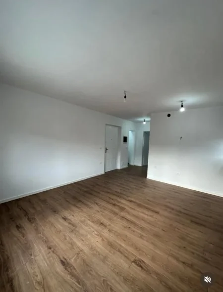 Tirane, shitet apartament 3+1 Kati 6, 133 m² 133.000 € 