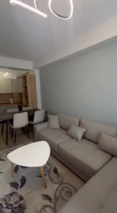 jepet me qera apartament Kati 3, 74 m² 500 € (Kodra e Diellit)