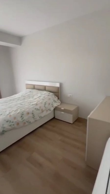 jepet me qera apartament Kati 3, 74 m² 500 € (Kodra e Diellit)