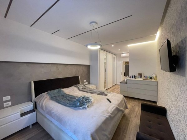 Tirane, jepet me qera apartament 3+1 , 140 m² 1.350 € (KOPSHTI ZOOLOGJIK)