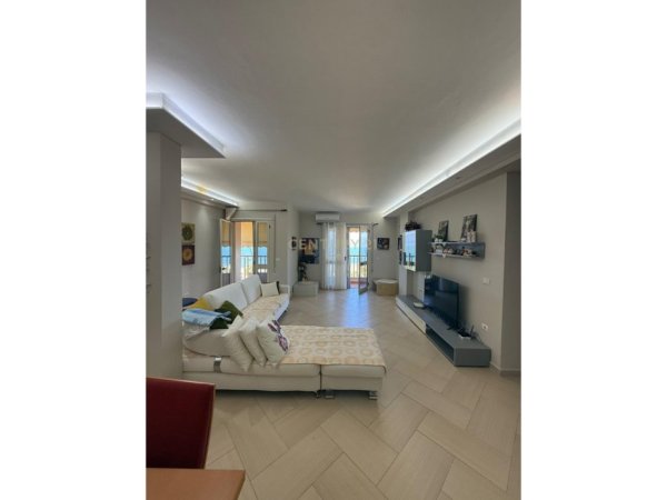 Kavaje, shitet apartament 2+1+Aneks+Ballkon , 156 m² 350.000 € (Qerret)