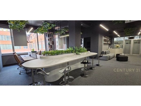 Tirane, shitet zyre Kati 1, 355 m² 1.200.000 € (Delijorgj)