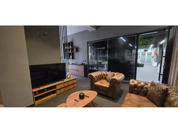 Tirane, shitet zyre Kati 1, 355 m² 1.200.000 € (Delijorgj)
