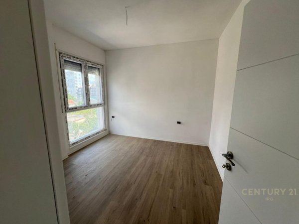 Tirane, shitet apartament 2+1+Aneks+Ballkon Kati 3, 108 m² 185.000 € (Jordan Misja)