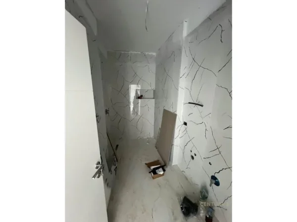 Tirane, shitet apartament 2+1+Aneks+Ballkon Kati 3, 108 m² 185.000 € (Jordan Misja)