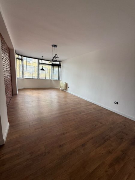 Jepet me Qira Apartament 2+1+2 –📍 Komuna e Parisit, Rruga Prokop Mima