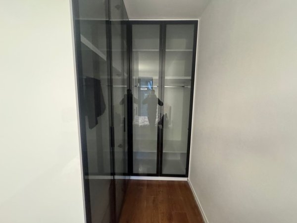 Tirane, jepet me qera apartament 1+1 Kati 2, 65 m² 650 € 