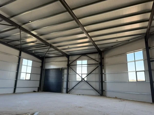 Tirane, jepet me qera ambjent biznesi Kati 0, 1.100 m² 3.500 € (Vaqarr)