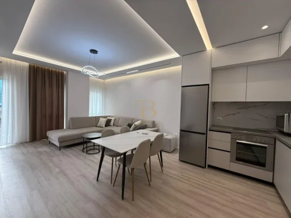 Tirane, jepet me qera apartament 1+1 Kati 3, 63 m² 700 € 