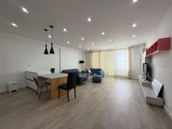 Tirane, jepet me qera apartament duplex 2+1 , 125 m² 1.500 € 