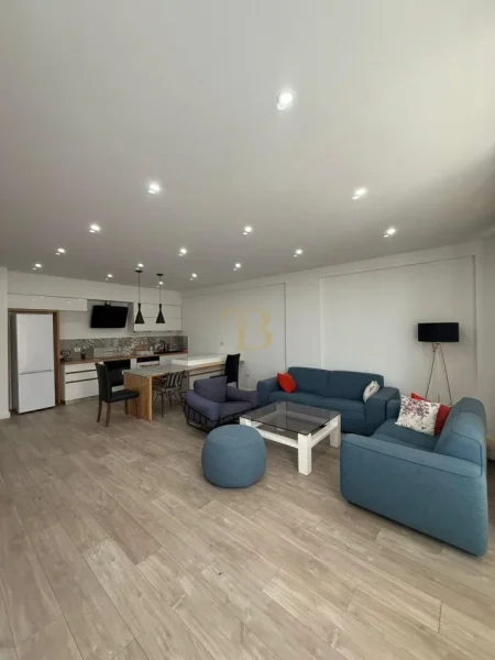 Tirane, jepet me qera apartament duplex 2+1 , 125 m² 1.500 € 