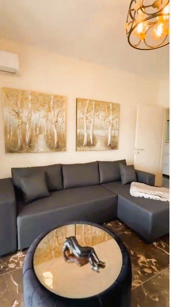 Tirane, jepet me qera apartament 1+1+Aneks+Ballkon Kati 8, 70 m² 800 € 