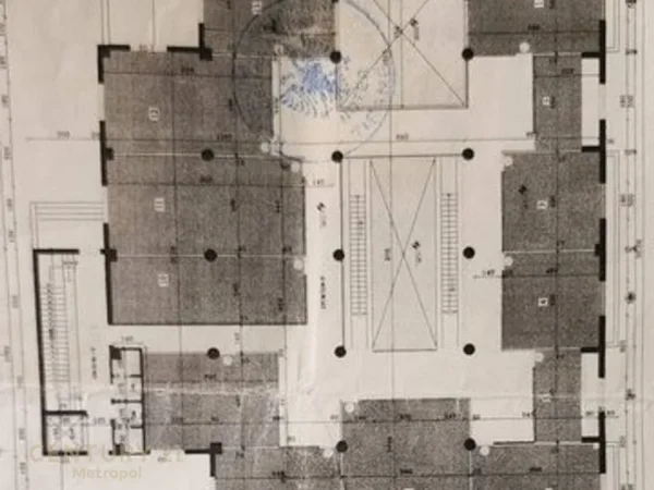 Tirane, shitet dyqan Kati 1, 49 m² 95.000 € (Sheshi Willson)