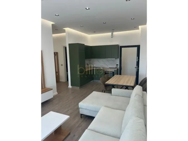 Tirane, jepet me qera 2+1 , 120 m² 575 € (Fresk)
