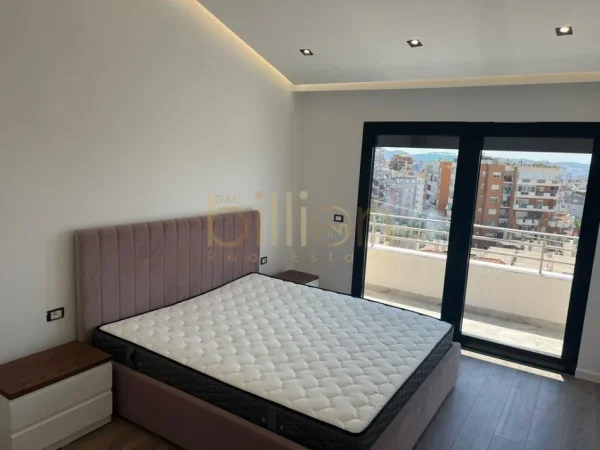 Tirane, jepet me qera 2+1 , 120 m² 575 € (Fresk)