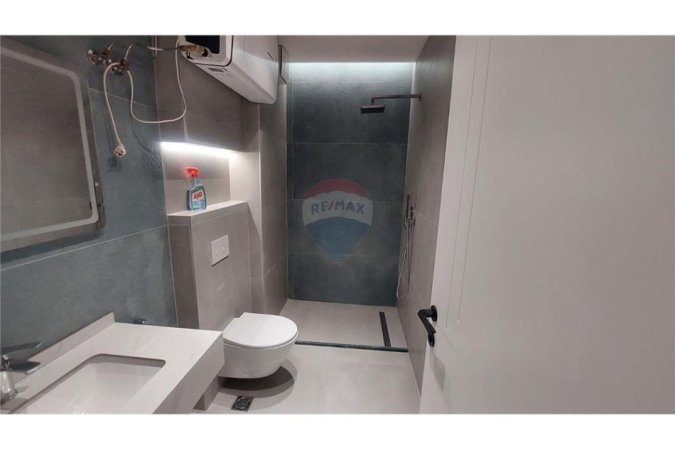 Tirane, jepet me qera apartament 1+1 Kati 3, 63 m² 625 € (Rruga Adem Sina, Vilat Forest)