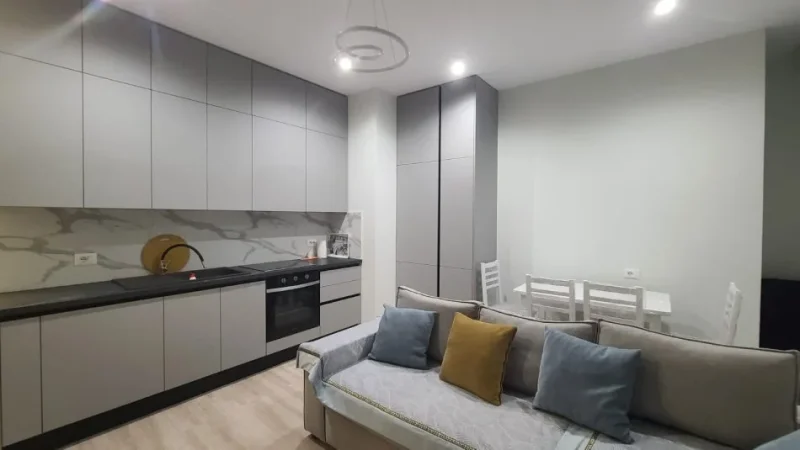 Tirane, jepet me qera apartament 1+1 Kati 9, 800 € 