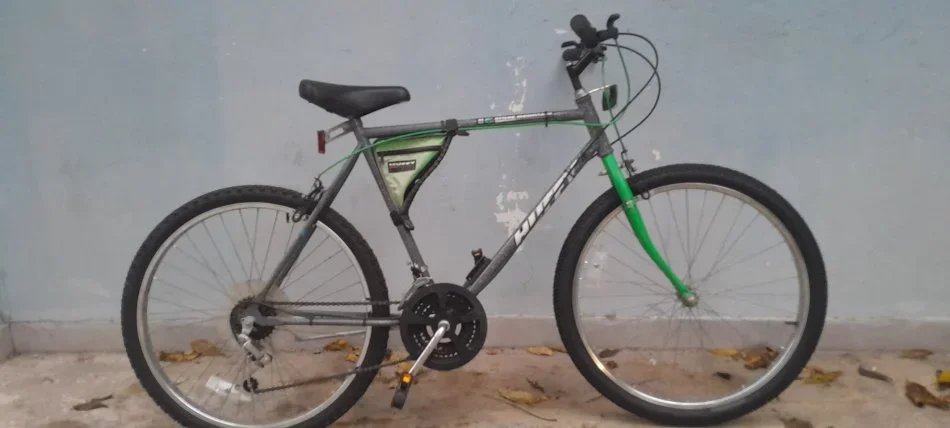 Tirane, njoftim biciklete gri e erret 120 €