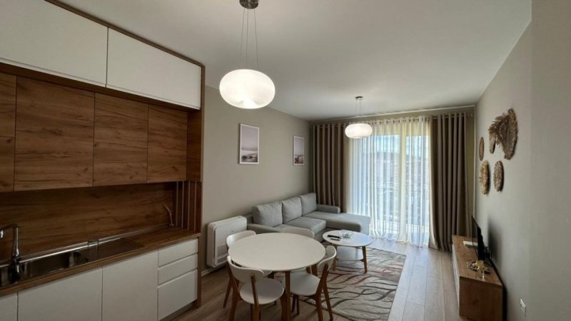 Tirane, jepet me qera apartament 1+1+Ballkon Kati 6, 76 m² 500 € (Grand Gallery)