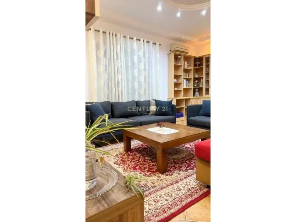 Vlore, shitet apartament 3+1+Aneks+Ballkon Kati 5, 140 m² 220.000 € (Neom125440)