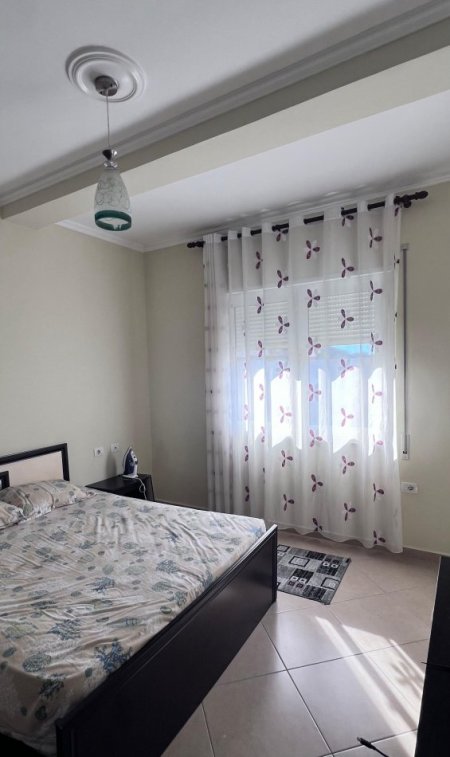 Tirane, jepet me qera apartament 1+1 Kati 6, 500 € 