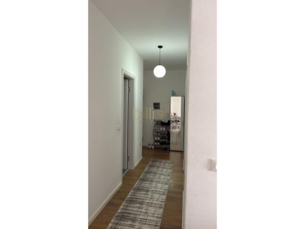 Tirane, jepet me qera 2+1 , 98 m² 700 € (Don Bosco)