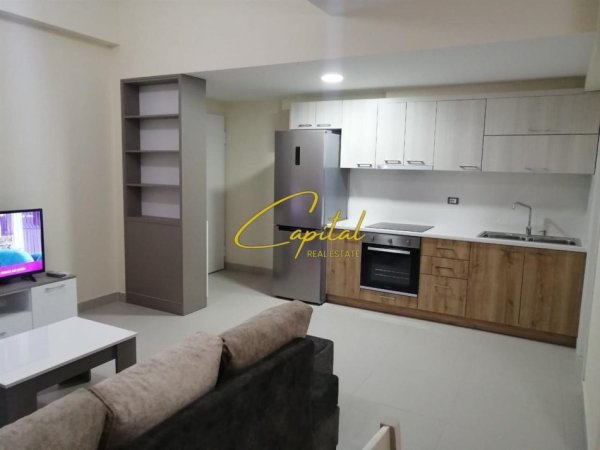 Tirane, jepet me qera apartament 2+1 Kati 3, 80 m² 450 € (ALLIAS)